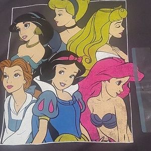 Dark gray Disney princess tee